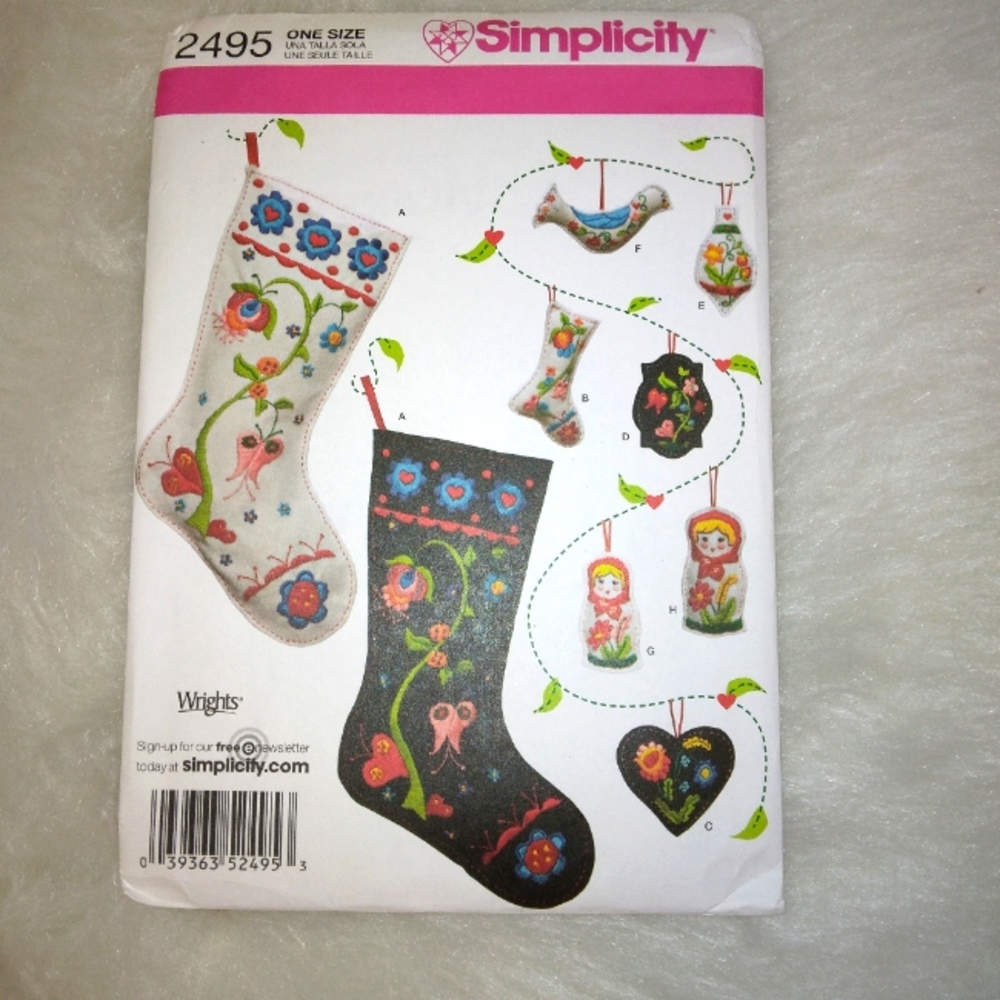 SIMPLICITY 2495 Christmas Decor, felt Stocking and decorations, new and …